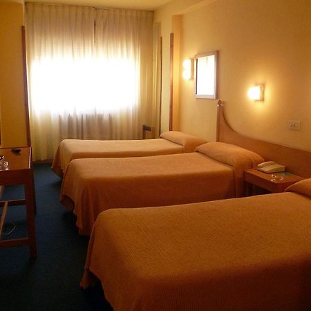 Hotel Pradas Jaca Extérieur photo