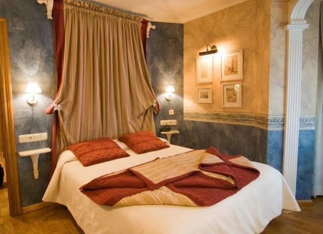 Hotel Pradas Jaca Extérieur photo